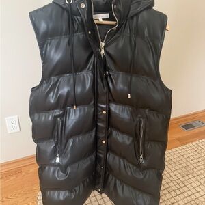 Women's Black Hooded Puffer Vest